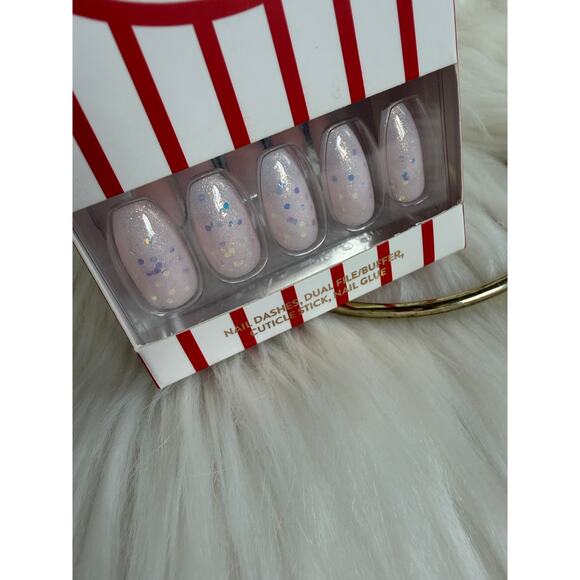 Red Aspen Nail Dashes- Parker's Popcorn (Pink Sparkly Coffin Nails) - Picture 2 of 6